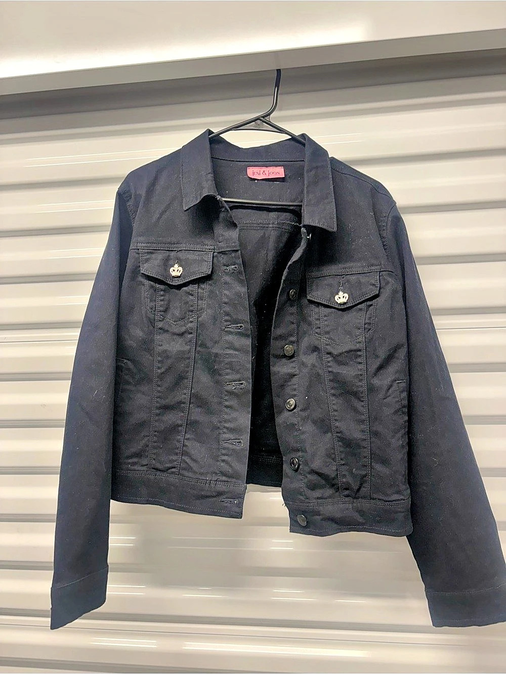 Queen Black Graphic Denim Jacket Like New